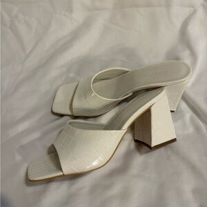 White princess Polly mule